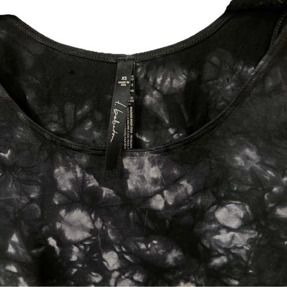 Aritzia | Babaton | Sculpt Black Tank Top Size X.Small - Picture 2 of 4